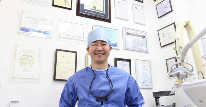 歯科医師・院長（総理事長） 茂（いいじま しげる）